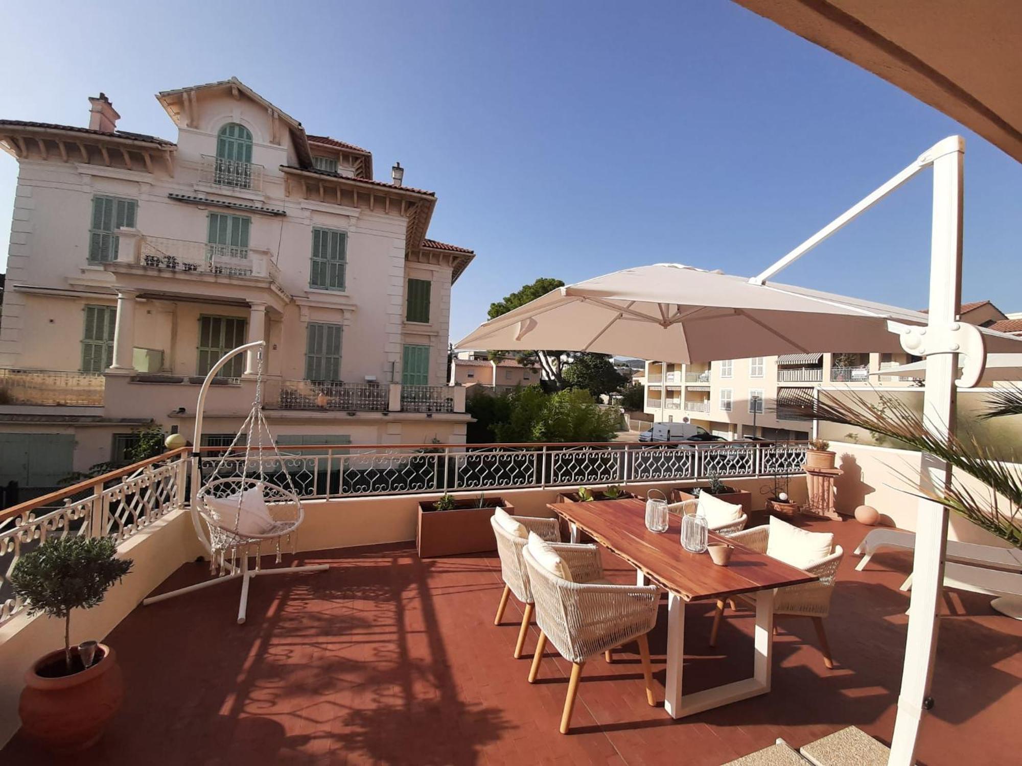 Sanary- La Vie Est Belle- Centre Ville 2 Minutes A Pied- Plage 5 Minutes Exterior photo